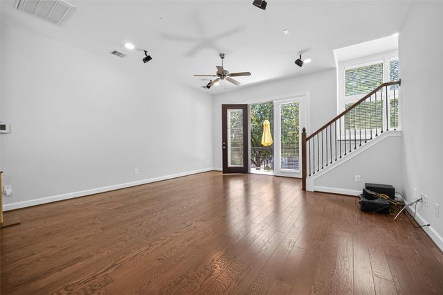 2811 Clay Street, Houston, TX 77003