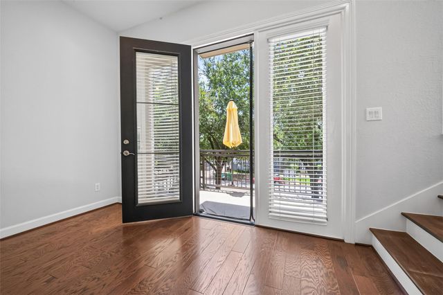 2811 Clay Street, Houston, TX 77003
