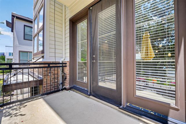 2811 Clay Street, Houston, TX 77003