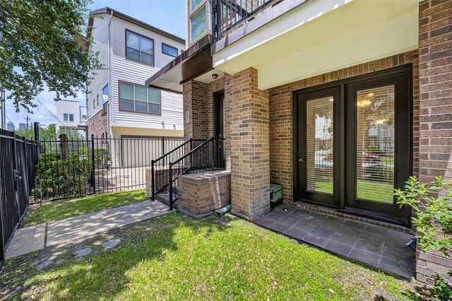 2811 Clay Street, Houston, TX 77003