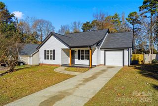 801 Jordans Pond Lane, Charlotte, NC 28214