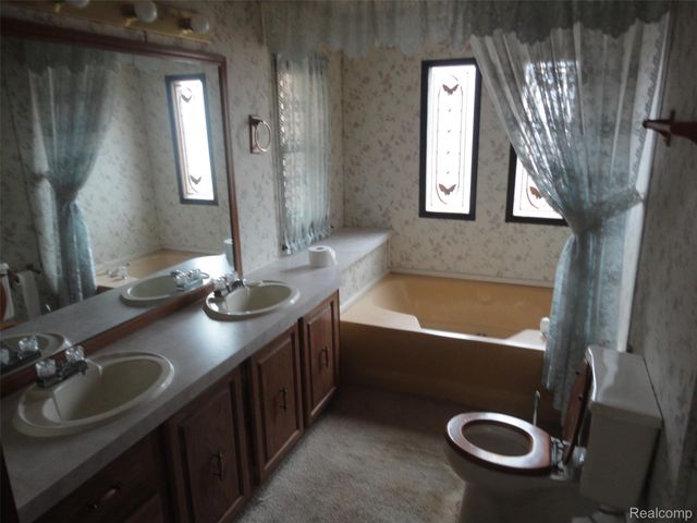 268 Highlands, Bedford Township, MI 48182