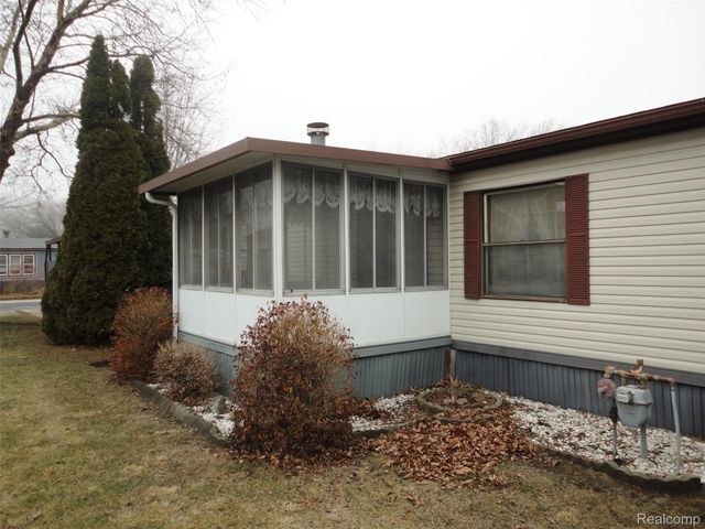 268 Highlands, Bedford Township, MI 48182