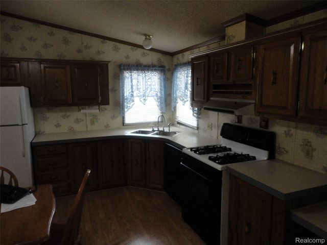 268 Highlands, Bedford Township, MI 48182