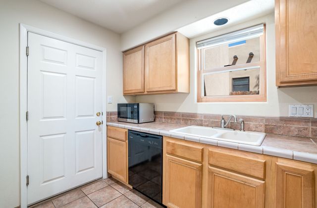 2808 Pueblo Bonito, Santa Fe, NM 87507