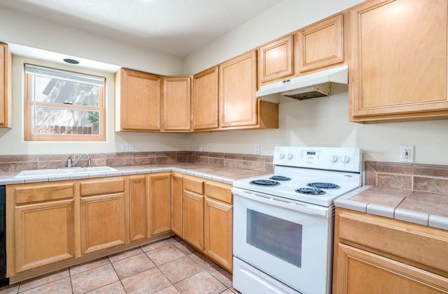 2808 Pueblo Bonito, Santa Fe, NM 87507