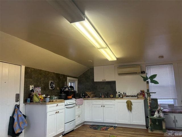 34 Hoffman Street, Poughkeepsie, NY 12601