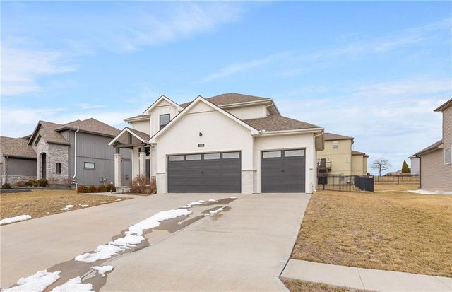 1225 Hillmann Lane, Warrensburg, MO 64093