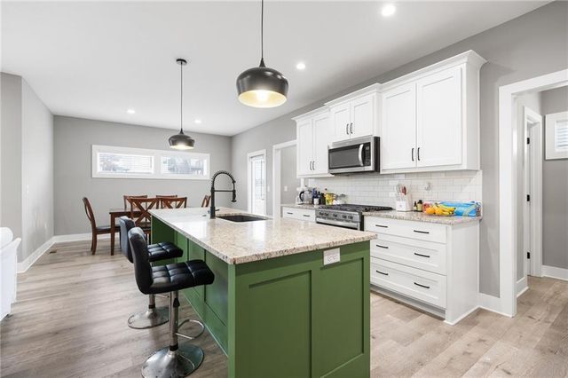 1225 Hillmann Lane, Warrensburg, MO 64093