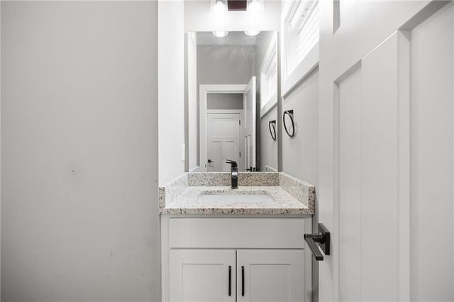 1225 Hillmann Lane, Warrensburg, MO 64093