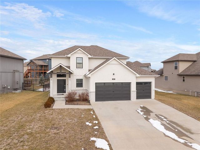 1225 Hillmann Lane, Warrensburg, MO 64093