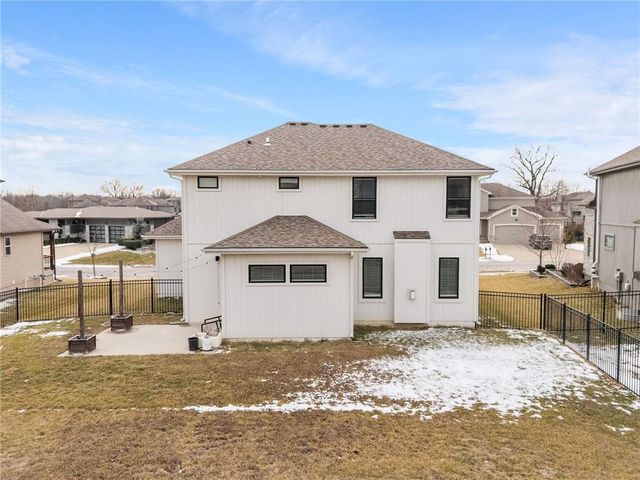 1225 Hillmann Lane, Warrensburg, MO 64093