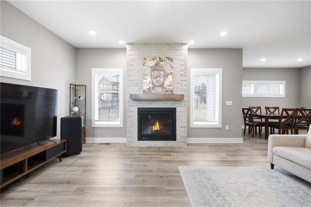 1225 Hillmann Lane, Warrensburg, MO 64093