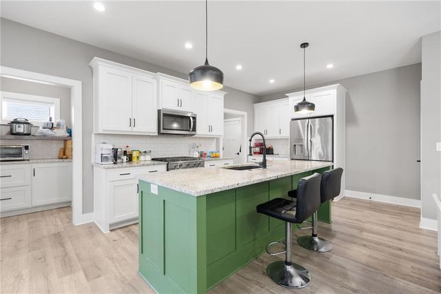 1225 Hillmann Lane, Warrensburg, MO 64093