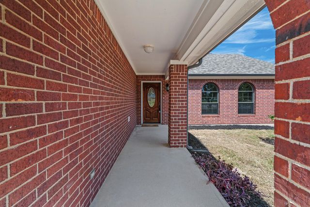 1904 Murray Ave, Rockdale, TX 76567