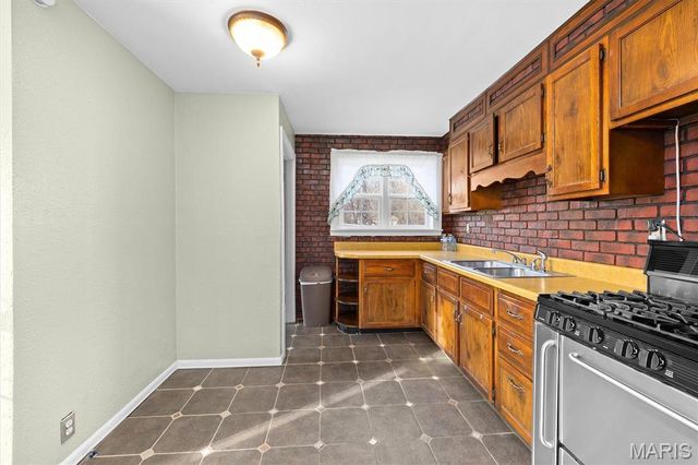 2807 Edwards Street, Granite City, IL 62040