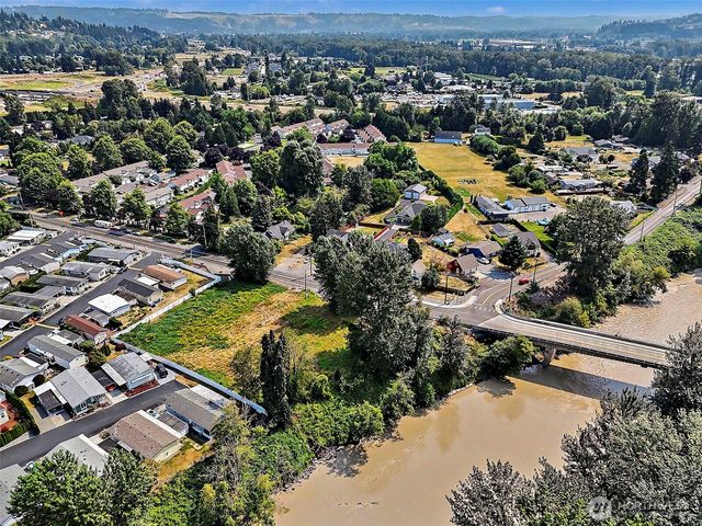 6314 Milwaukee Avenue E, Puyallup, WA 98372