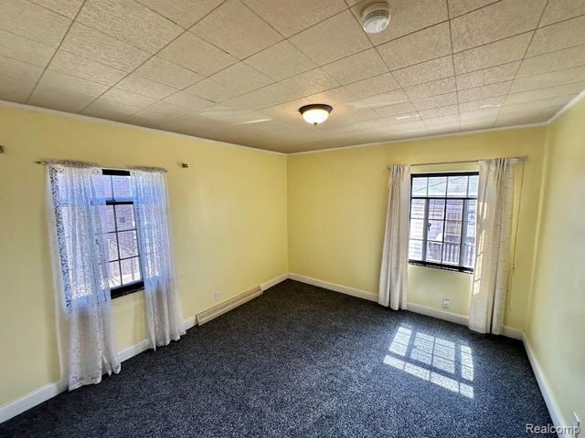 7502 Coolidge, Center Line, MI 48015