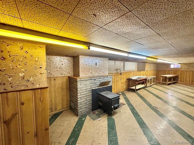 7502 Coolidge, Center Line, MI 48015