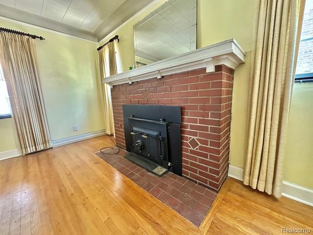 7502 Coolidge, Center Line, MI 48015