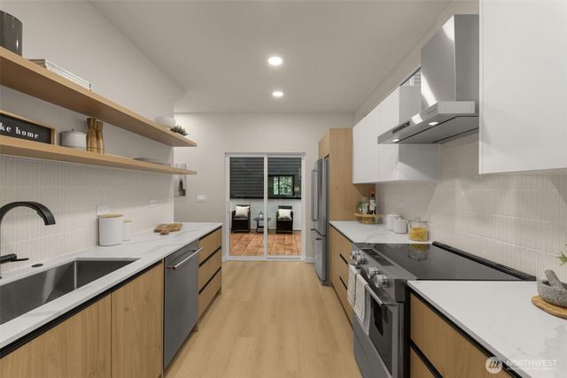 1127 C 10th Avenue E, Seattle, WA 98102