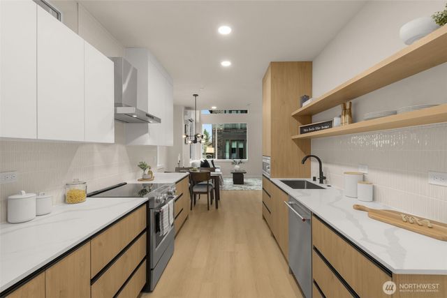 1127 C 10th Avenue E, Seattle, WA 98102