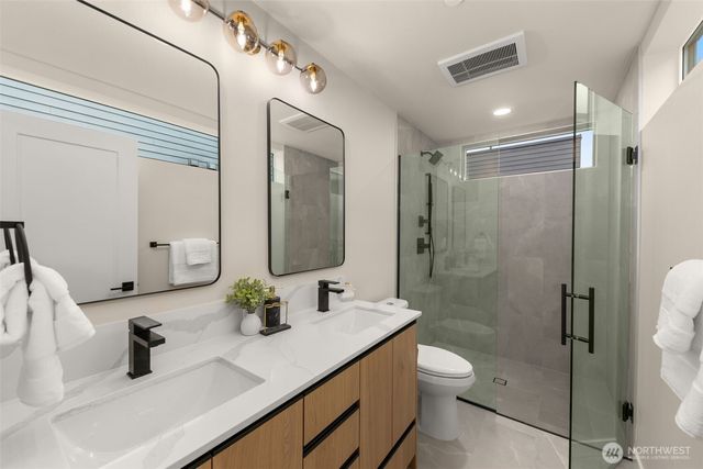 1127 C 10th Avenue E, Seattle, WA 98102