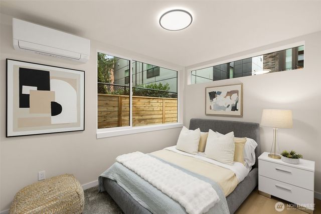 1127 C 10th Avenue E, Seattle, WA 98102