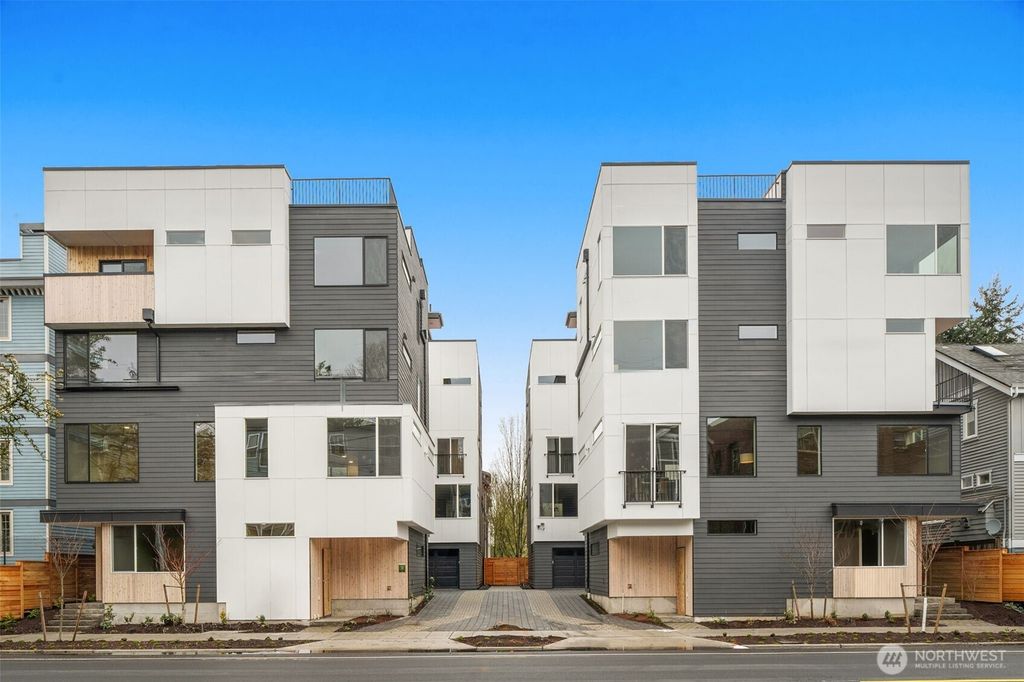 1127 C 10th Avenue E, Seattle, WA 98102