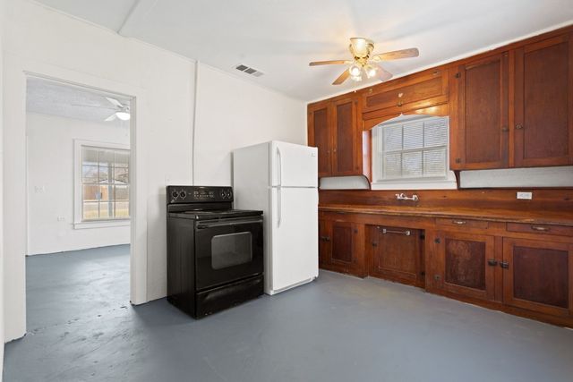 608 N Main Street, Grand Saline, TX 75140