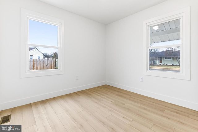 68 CRAIG DR, Deptford, NJ 08096