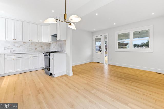 68 CRAIG DR, Deptford, NJ 08096