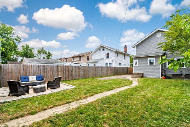 602 Hilltonia Avenue, Columbus, OH 43223