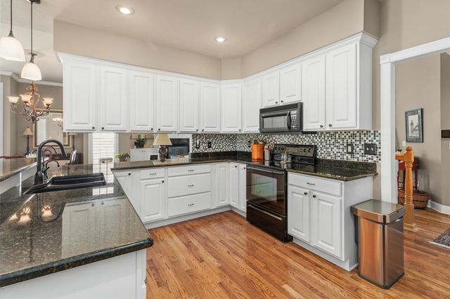 6980 Cody Drive 56, West Des Moines, IA 50266