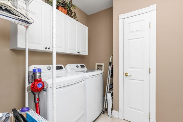 6980 Cody Drive 56, West Des Moines, IA 50266