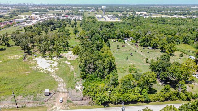 5307 Barkaloo Road, Baytown, TX 77521