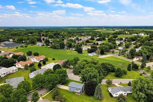401 Linda Road, Mount Horeb, WI 53572