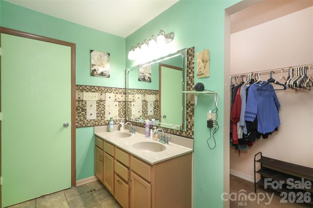 6432 Brumit Lane, Charlotte, NC 28269