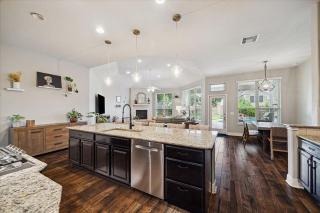 6915 Brewster Lane, Missouri City, TX 77459