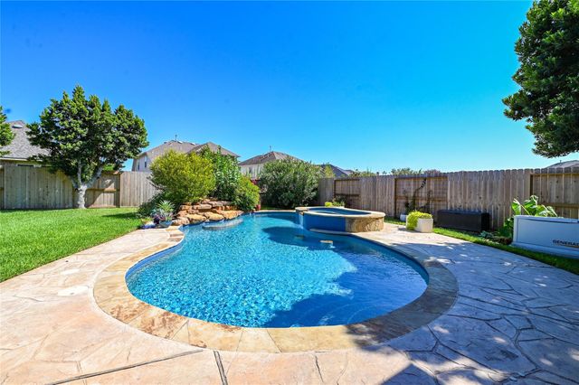 6915 Brewster Lane, Missouri City, TX 77459