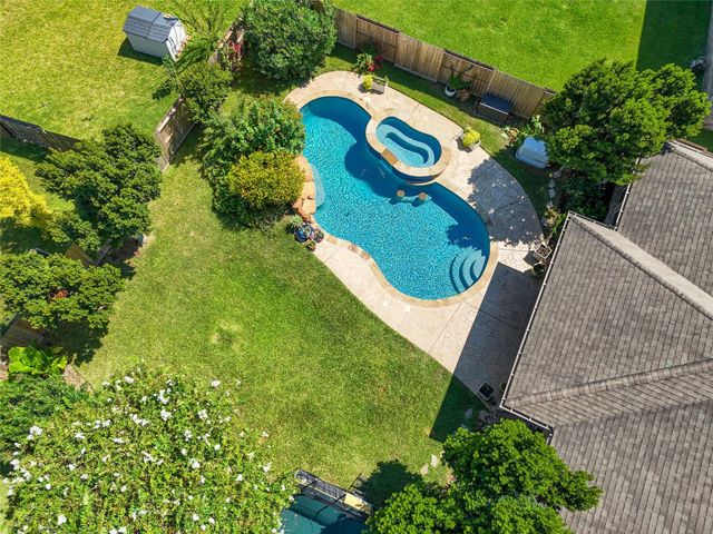 6915 Brewster Lane, Missouri City, TX 77459