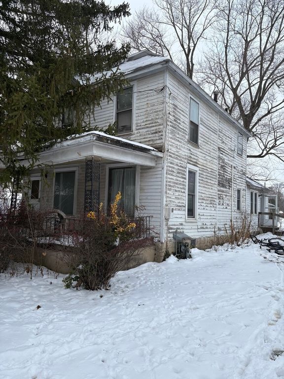 422 E Ash Street, Watseka, IL 60970