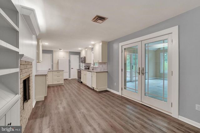 385 TRI HILL DR, York, PA 17403