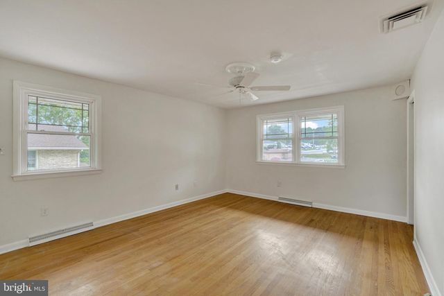 385 TRI HILL DR, York, PA 17403