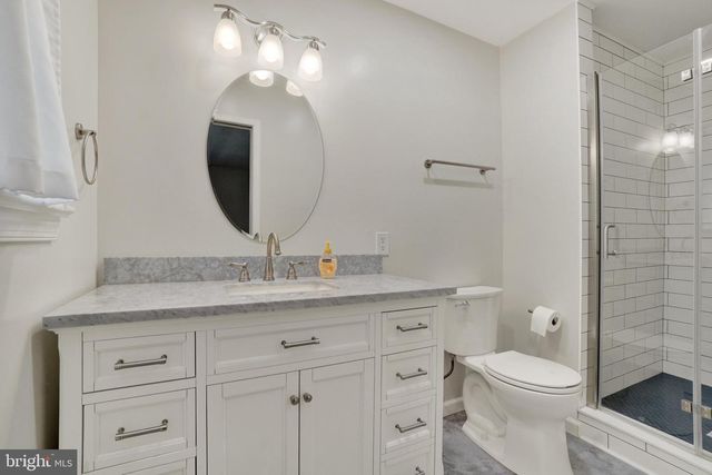 385 TRI HILL DR, York, PA 17403