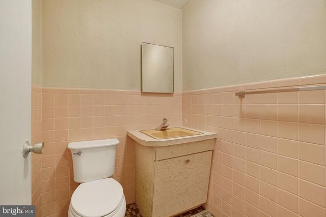 385 TRI HILL DR, York, PA 17403