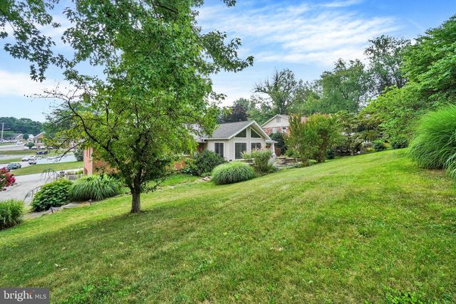 385 TRI HILL DR, York, PA 17403