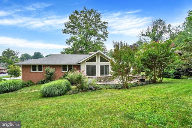 385 TRI HILL DR, York, PA 17403