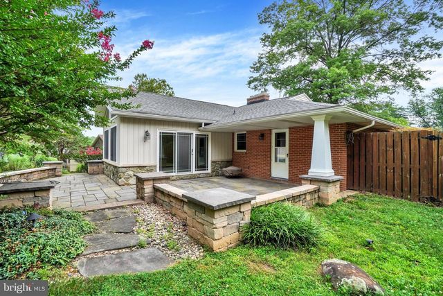 385 TRI HILL DR, York, PA 17403