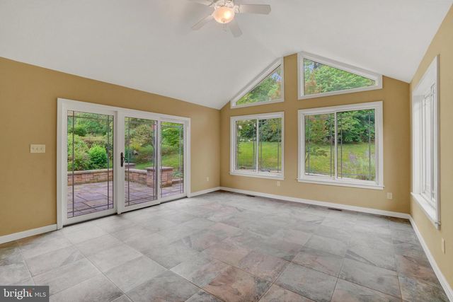 385 TRI HILL DR, York, PA 17403